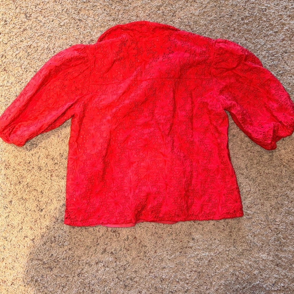 Women’s Red Floral Eyelet Cropped Blouse - Size M​​ - Picture 2 of 5